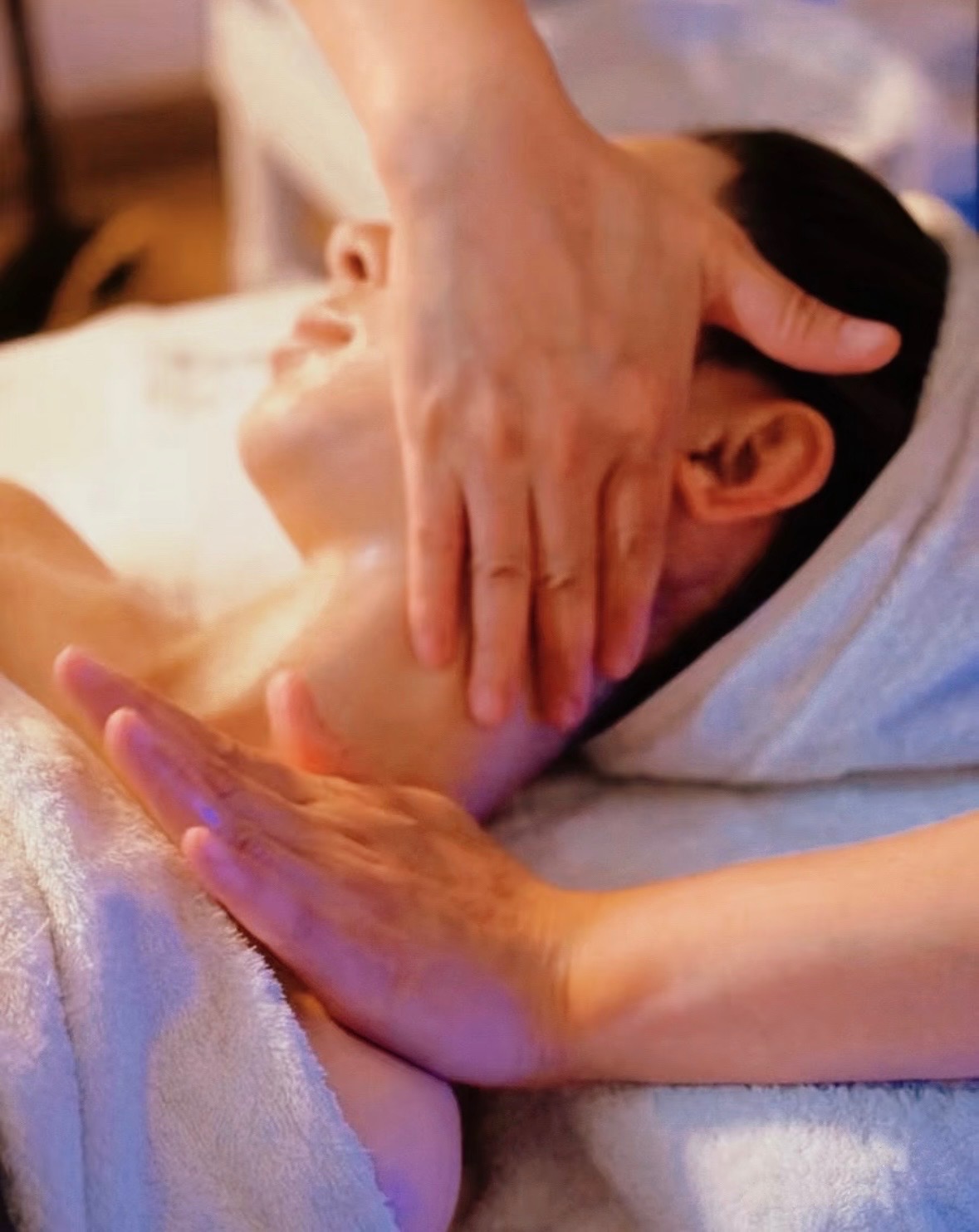 45 mins Lymphatic Drainage